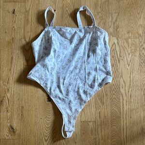 H&M White Floral Bodysuit